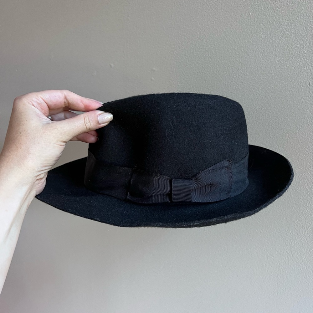 H&M black 100% wool hat. Size L